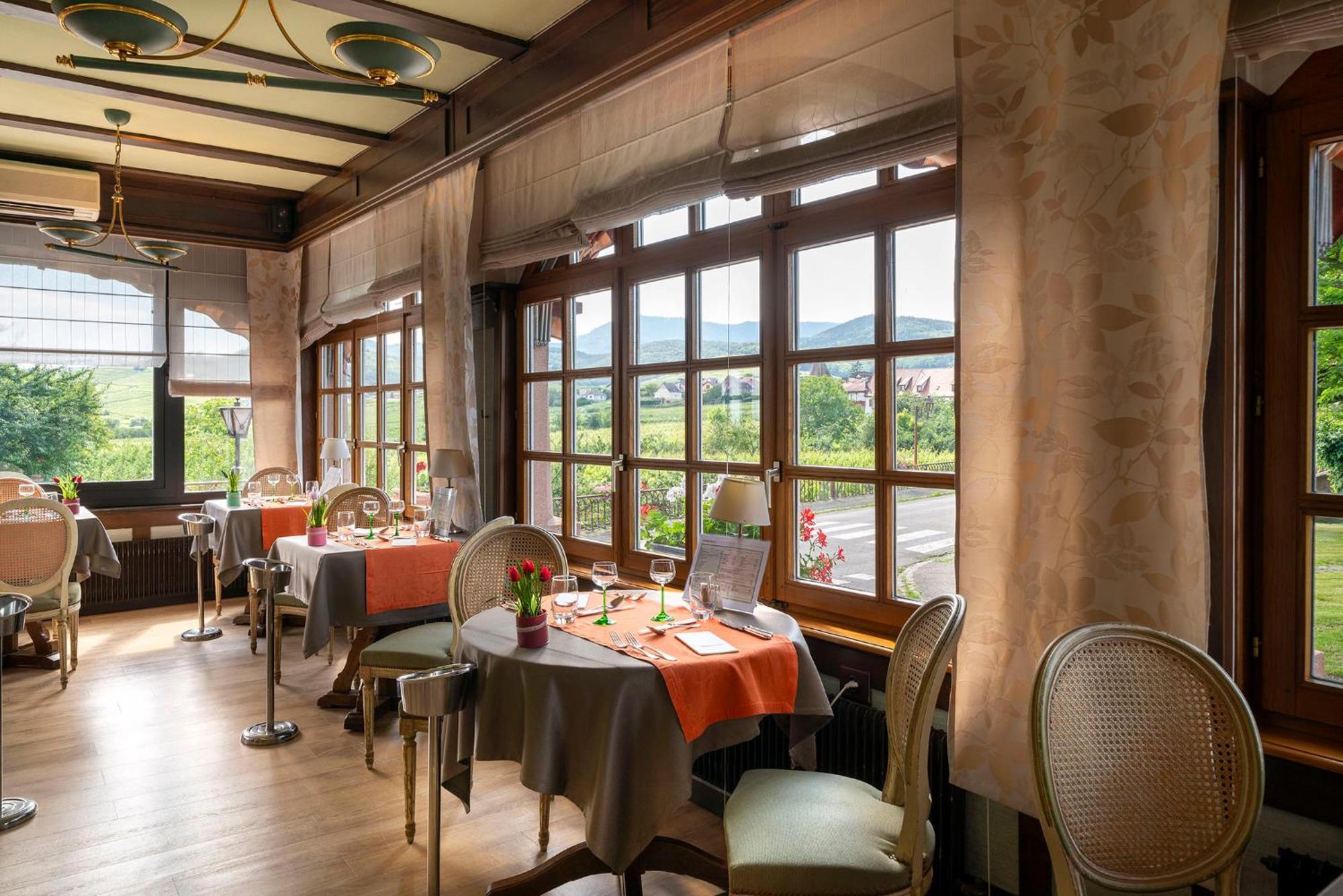 Hotel Munsch Restaurant & Wellness, Colmar Nord - Haut-Koenigsbourg Сент-Ипполит Экстерьер фото