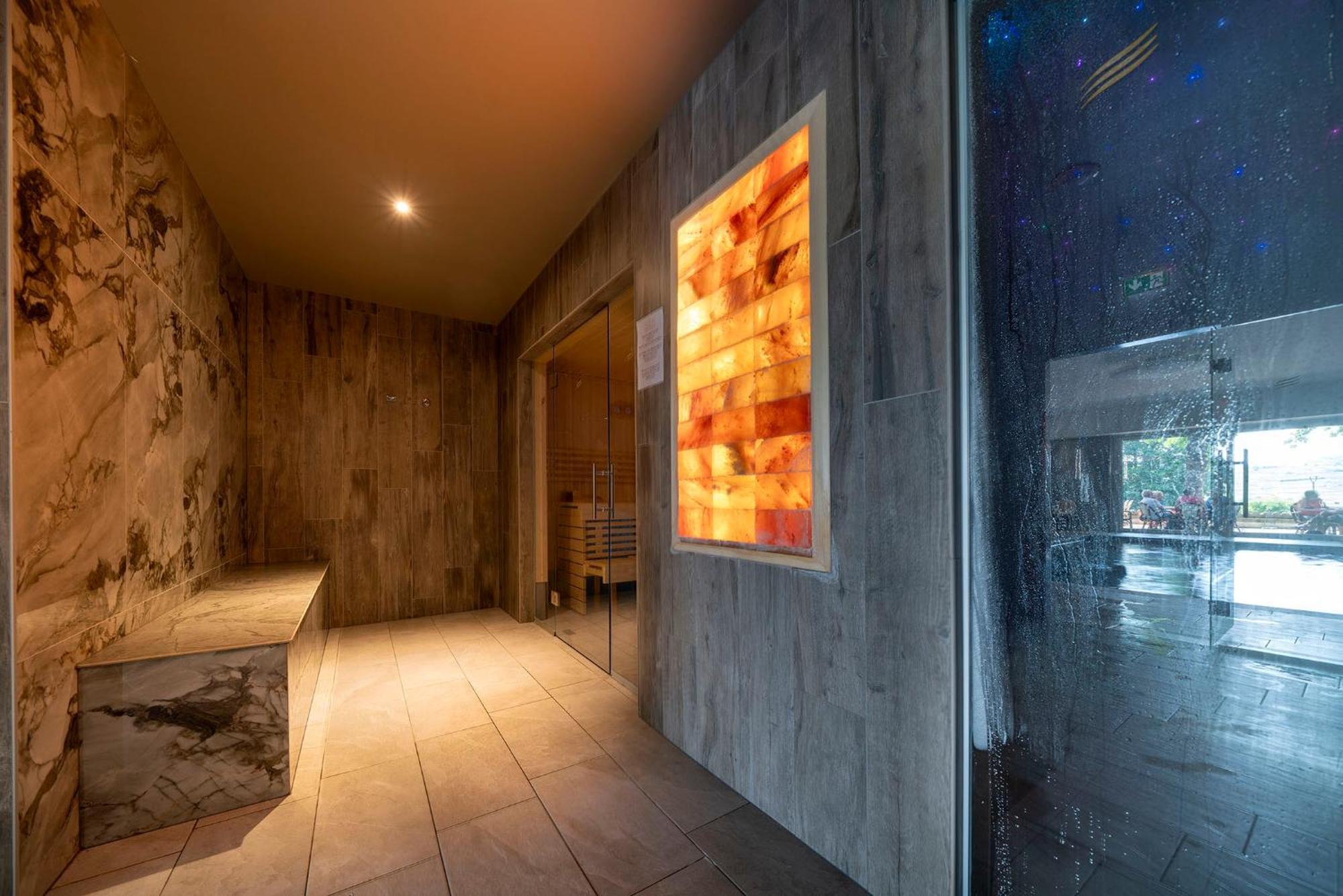 Hotel Munsch Restaurant & Wellness, Colmar Nord - Haut-Koenigsbourg Сент-Ипполит Экстерьер фото